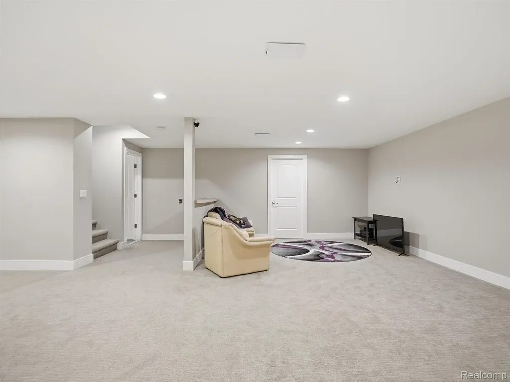 3513 Pointe Shore Drive Brighton Township MI 48114