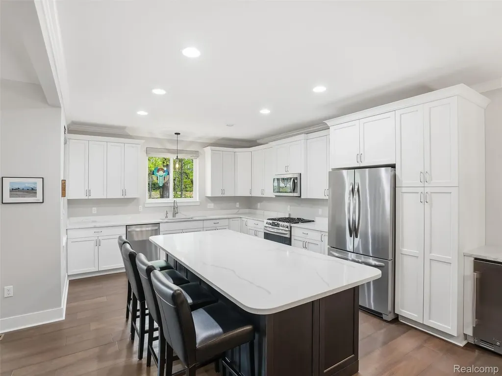 3513 Pointe Shore Drive Brighton Township MI 48114