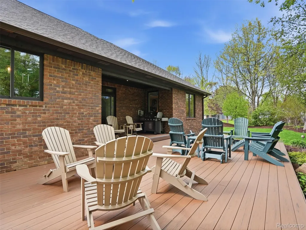 3513 Pointe Shore Drive Brighton Township MI 48114