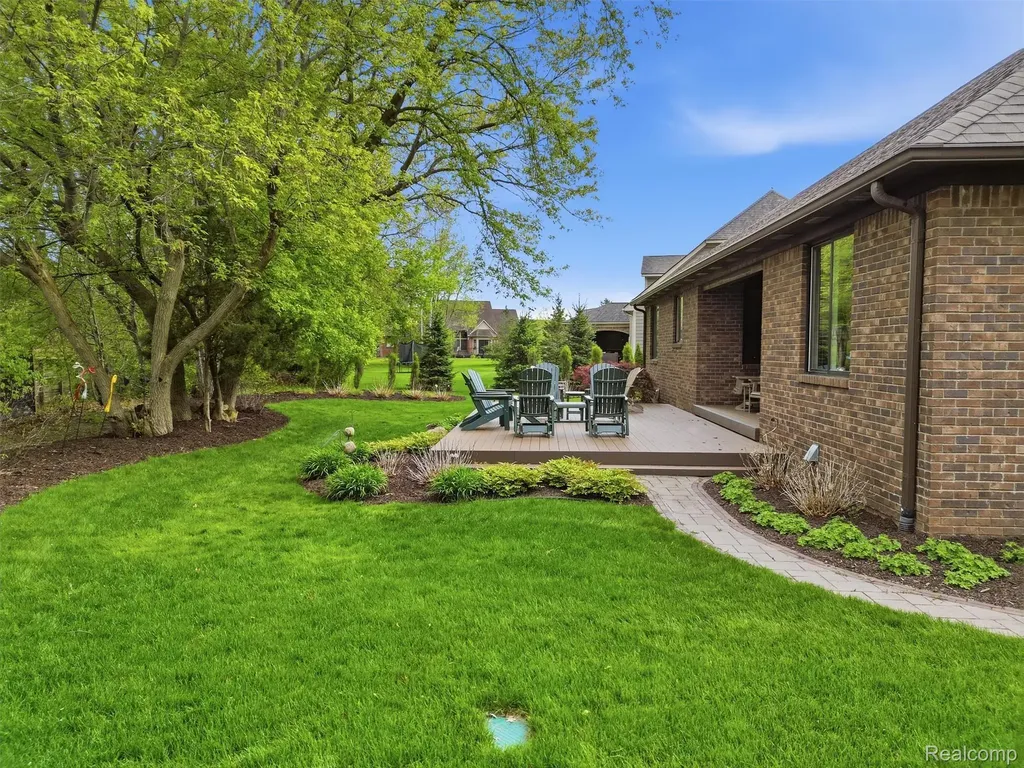 3513 Pointe Shore Drive Brighton Township MI 48114