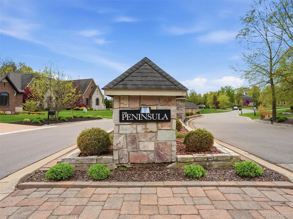 3513 Pointe Shore Drive Brighton Township MI 48114