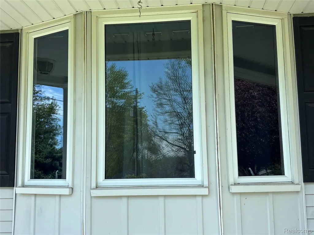 1073 Sarah Street Grand Blanc Charter Township MI 48439