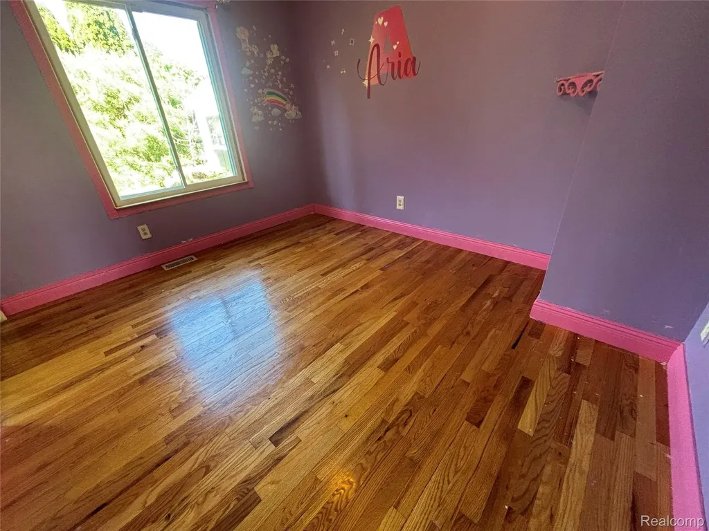 1073 Sarah Street Grand Blanc Charter Township MI 48439