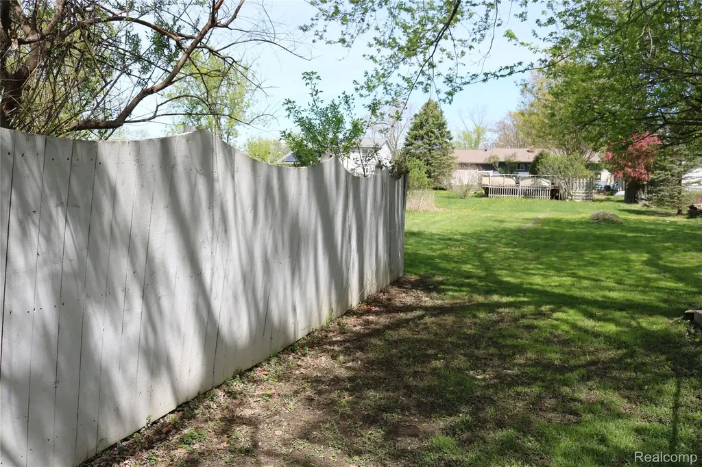 1073 Sarah Street Grand Blanc Charter Township MI 48439