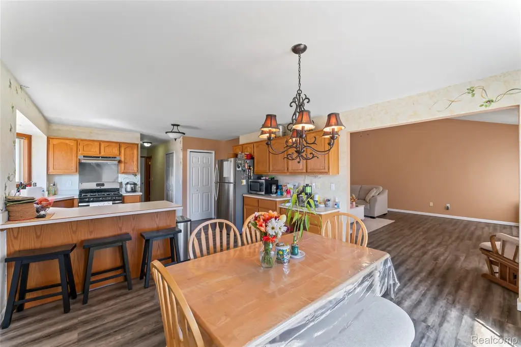 50108 Buccaneer Drive Macomb Township MI 48044