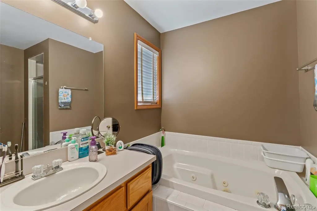 50108 Buccaneer Drive Macomb Township MI 48044