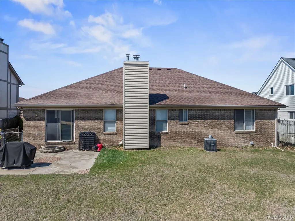 50108 Buccaneer Drive Macomb Township MI 48044