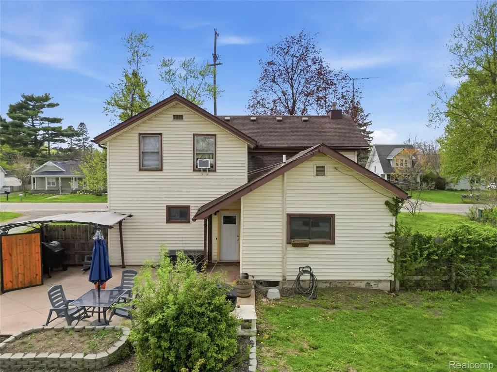 6339 Denton Road Van Buren Charter Township MI 48111
