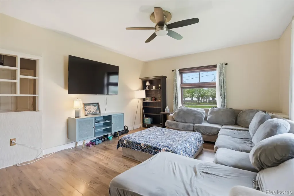 6339 Denton Road Van Buren Charter Township MI 48111