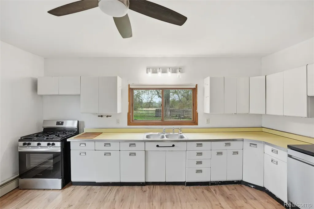 6339 Denton Road Van Buren Charter Township MI 48111
