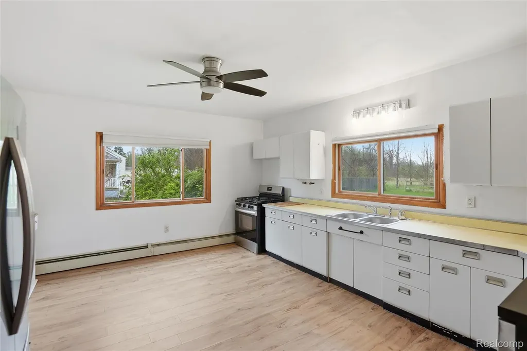 6339 Denton Road Van Buren Charter Township MI 48111
