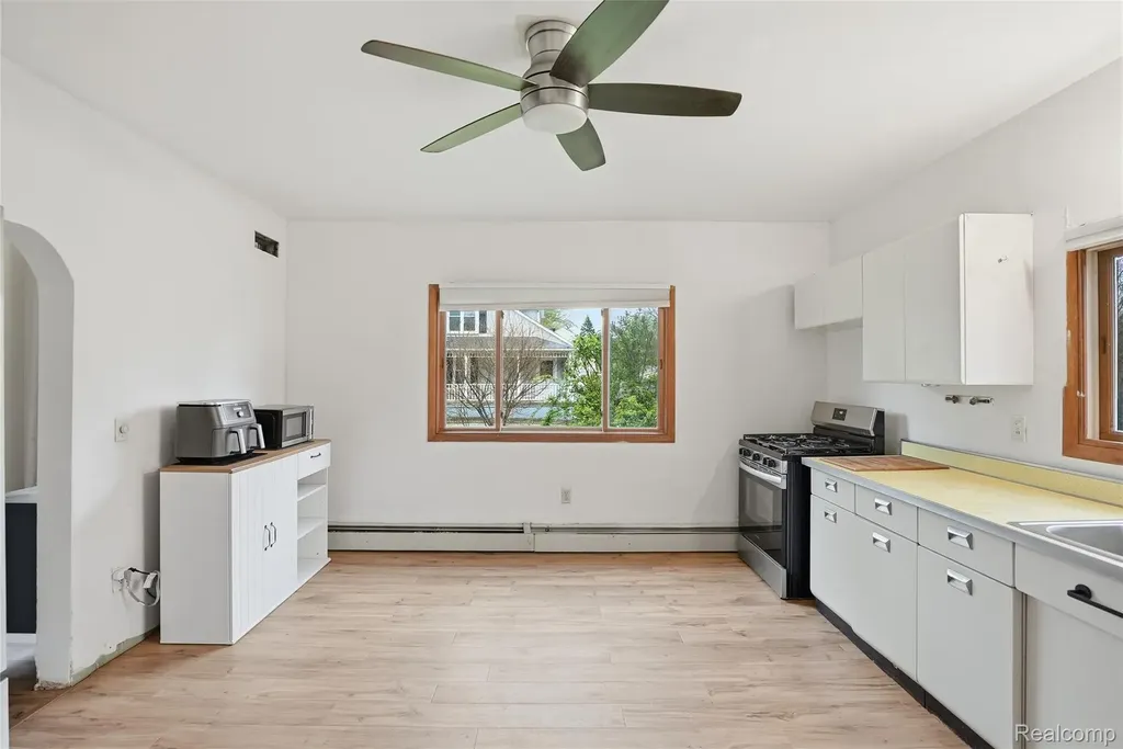 6339 Denton Road Van Buren Charter Township MI 48111