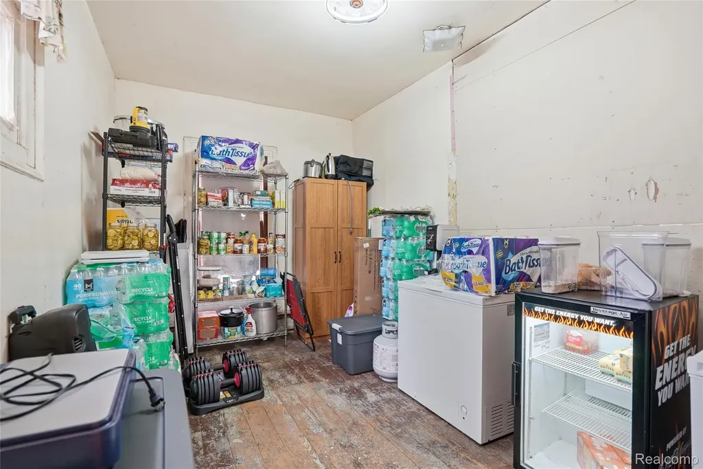 6339 Denton Road Van Buren Charter Township MI 48111