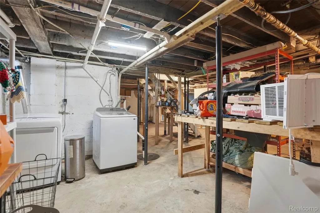 6339 Denton Road Van Buren Charter Township MI 48111