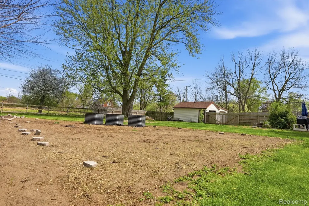 6339 Denton Road Van Buren Charter Township MI 48111