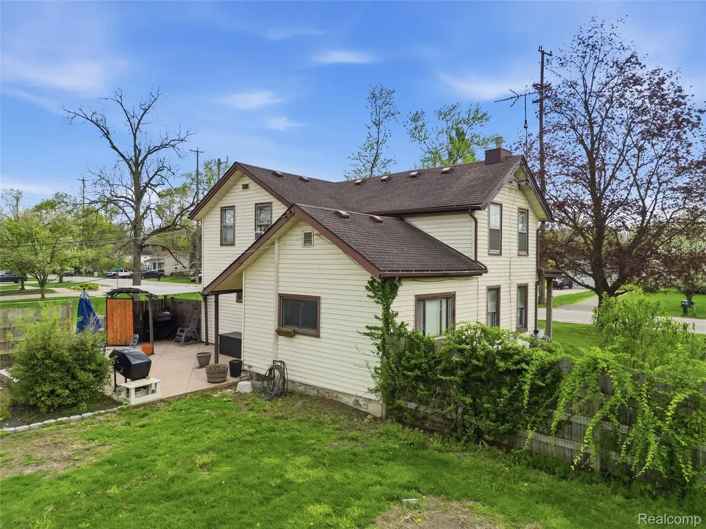 6339 Denton Road Van Buren Charter Township MI 48111