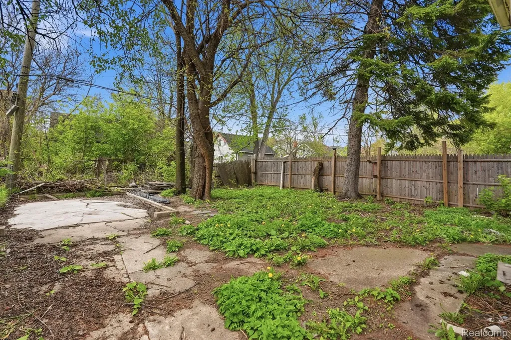 13925 Cherrylawn Street Detroit City MI 48238