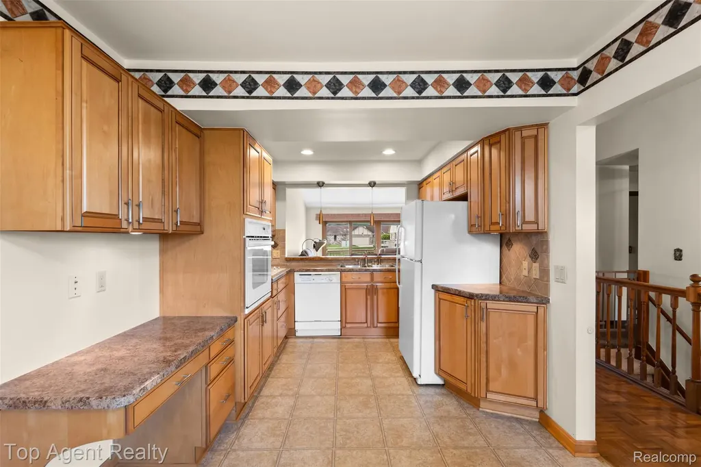 42618 Cassin Way Clinton Charter Township MI 48038