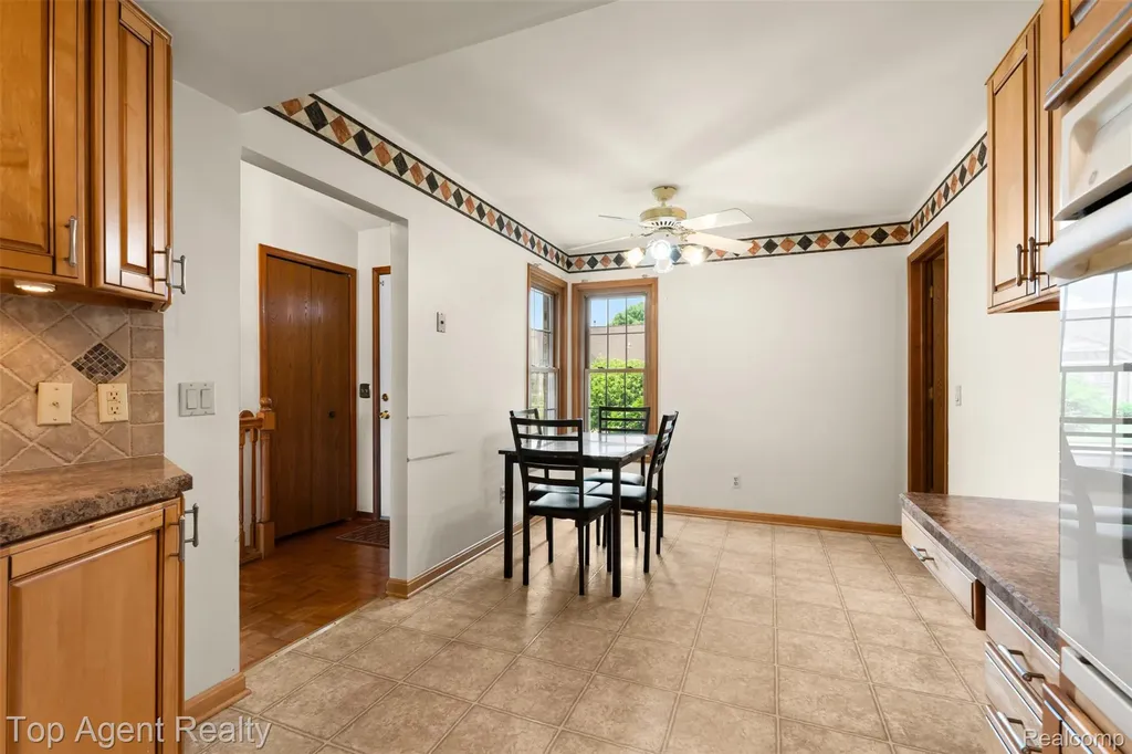 42618 Cassin Way Clinton Charter Township MI 48038