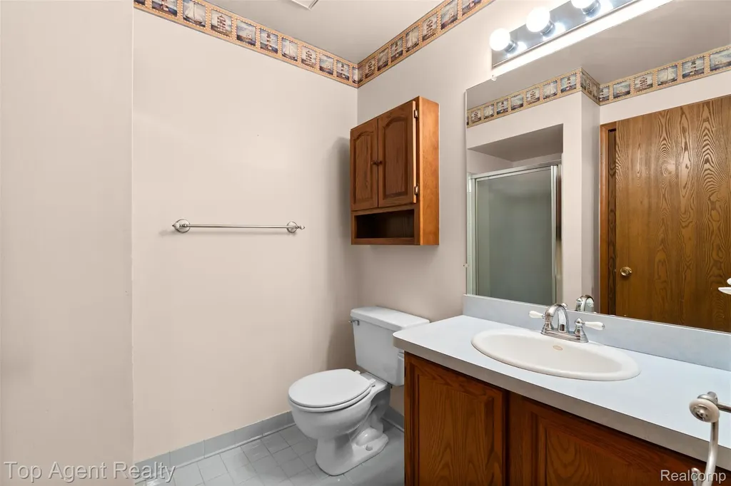 42618 Cassin Way Clinton Charter Township MI 48038