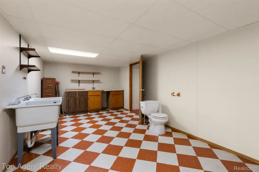 42618 Cassin Way Clinton Charter Township MI 48038