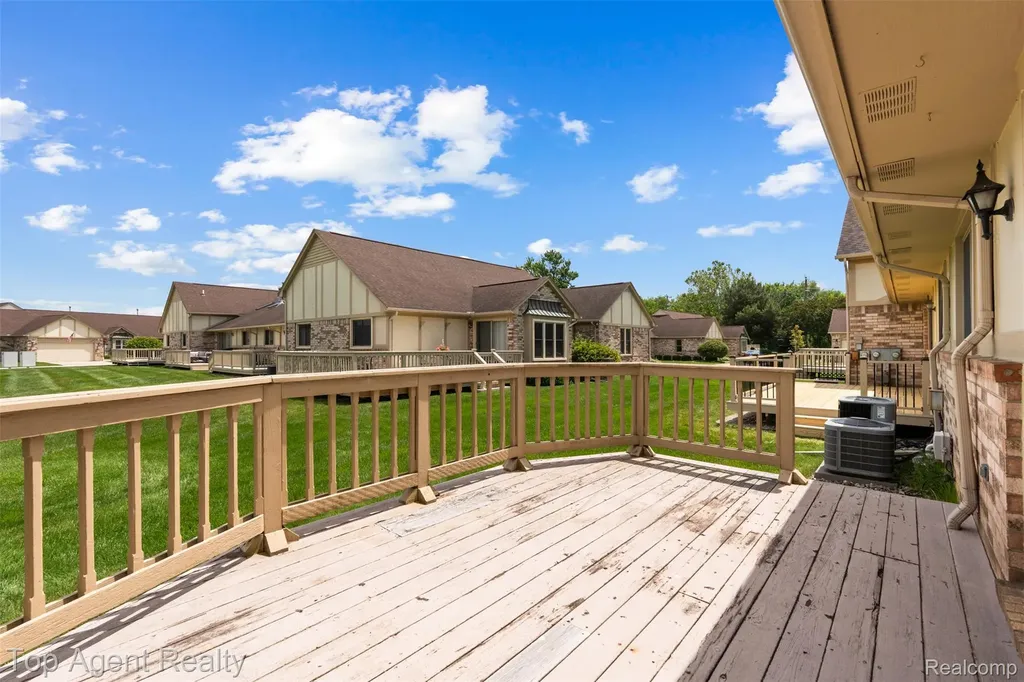 42618 Cassin Way Clinton Charter Township MI 48038