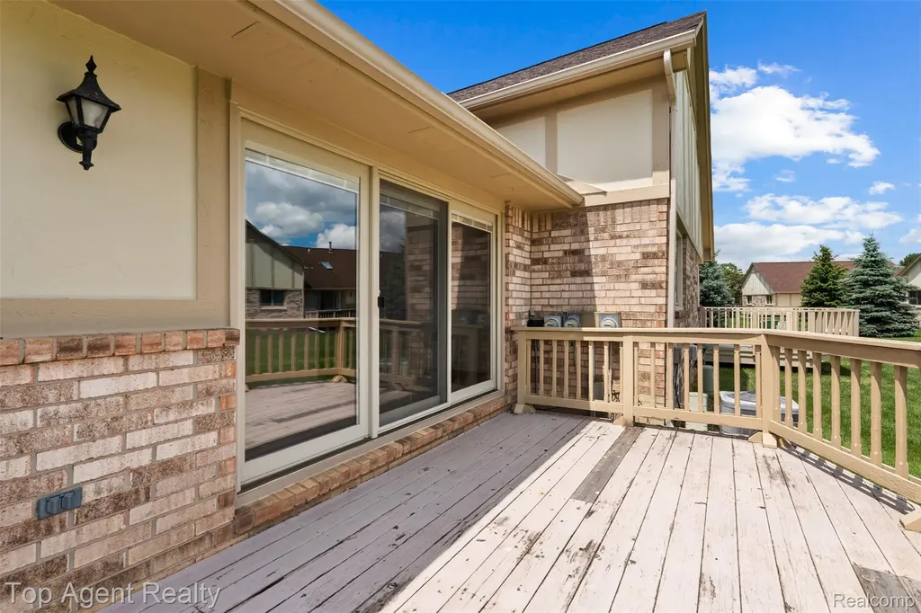 42618 Cassin Way Clinton Charter Township MI 48038