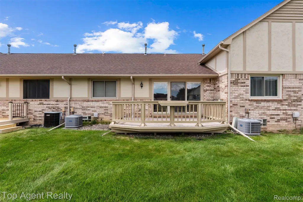 42618 Cassin Way Clinton Charter Township MI 48038