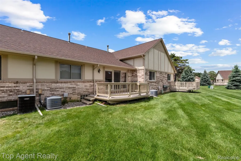42618 Cassin Way Clinton Charter Township MI 48038