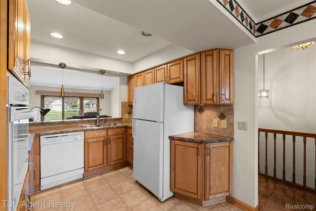 42618 Cassin Way Clinton Charter Township MI 48038