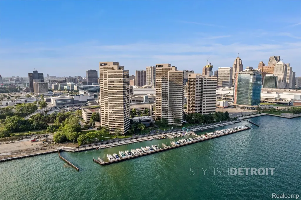 1001 W Jefferson Detroit City MI 48226