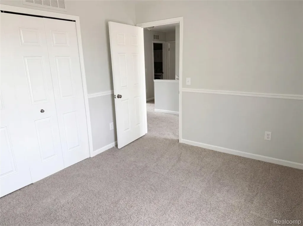 42824 Greystone Drive Sterling Heights City MI 48313