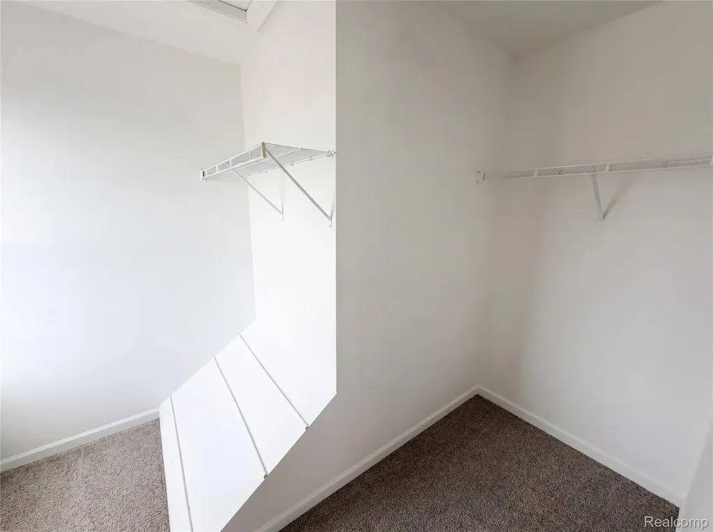 42824 Greystone Drive Sterling Heights City MI 48313