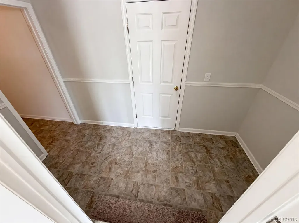 42824 Greystone Drive Sterling Heights City MI 48313