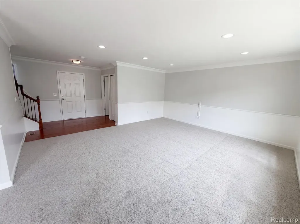 42824 Greystone Drive Sterling Heights City MI 48313