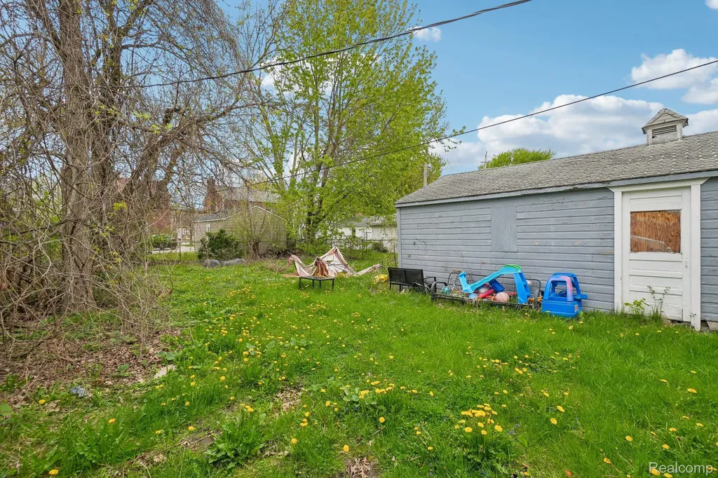 5969 Cadieux Road Detroit City MI 48224