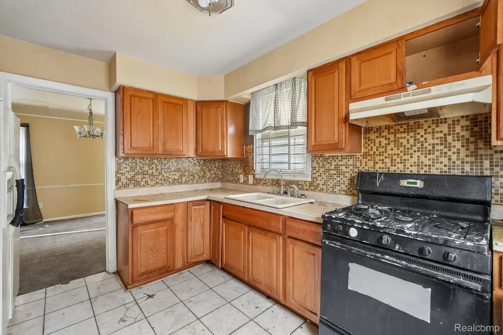 5969 Cadieux Road Detroit City MI 48224