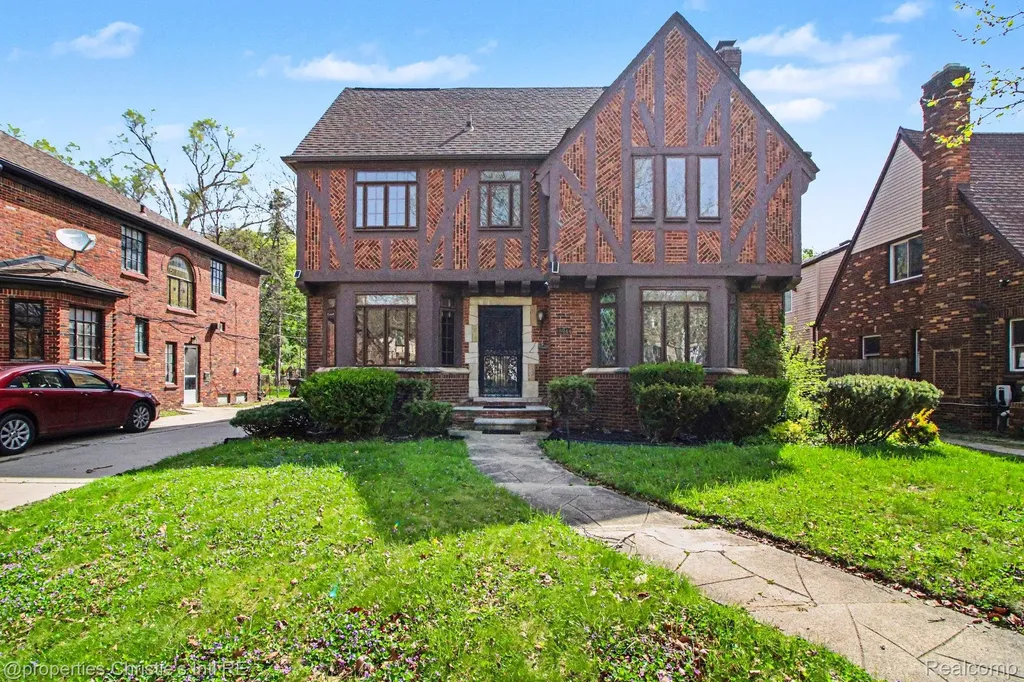 18944 Warrington Drive Detroit City MI 48221