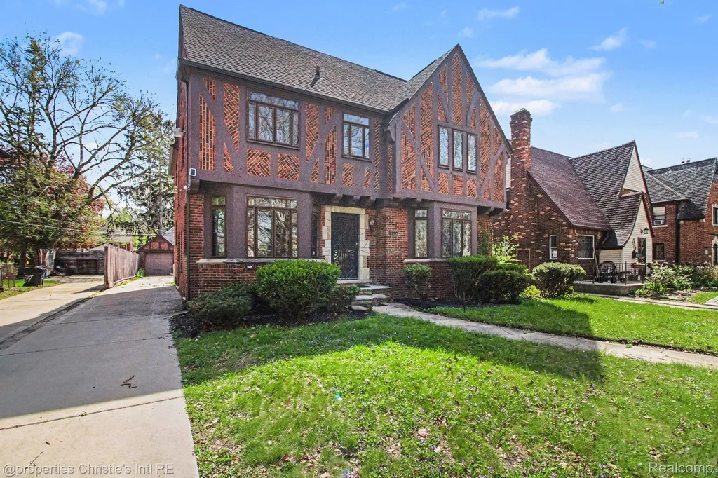 18944 Warrington Drive Detroit City MI 48221