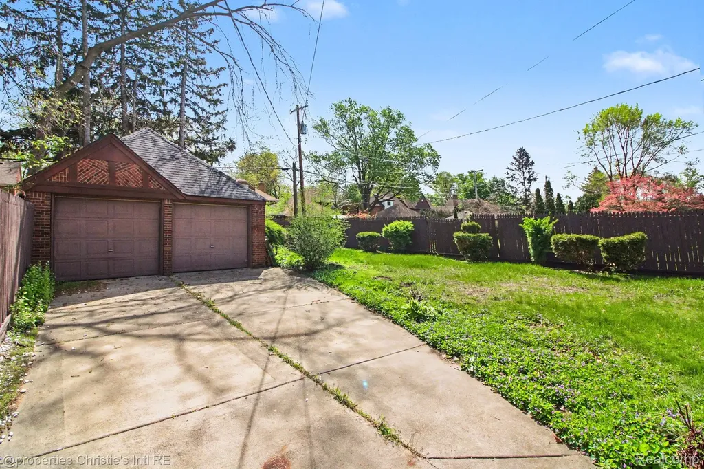 18944 Warrington Drive Detroit City MI 48221