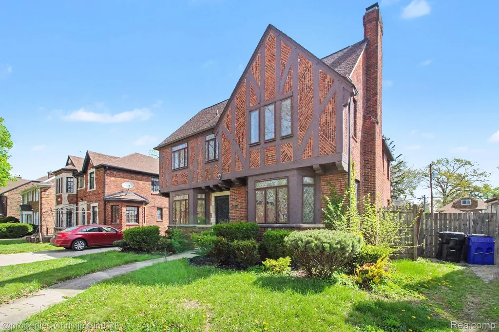 18944 Warrington Drive Detroit City MI 48221
