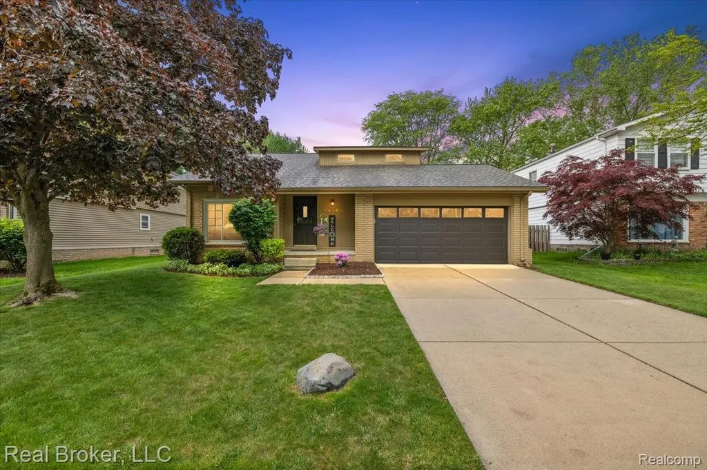 24765 Apple Crest Drive Novi City MI 48375