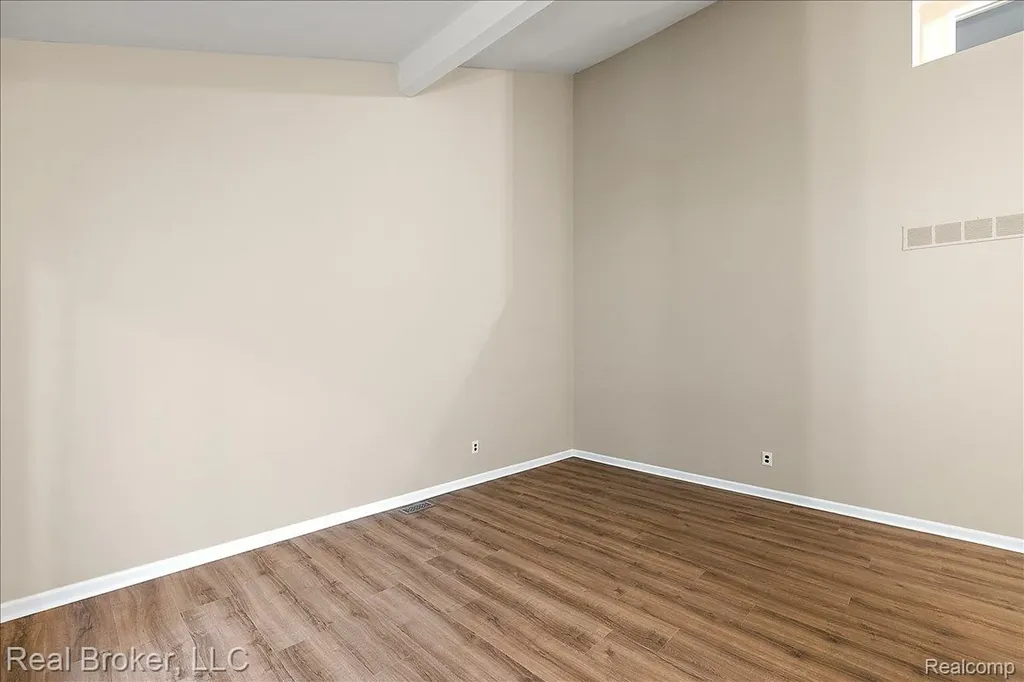 24765 Apple Crest Drive Novi City MI 48375