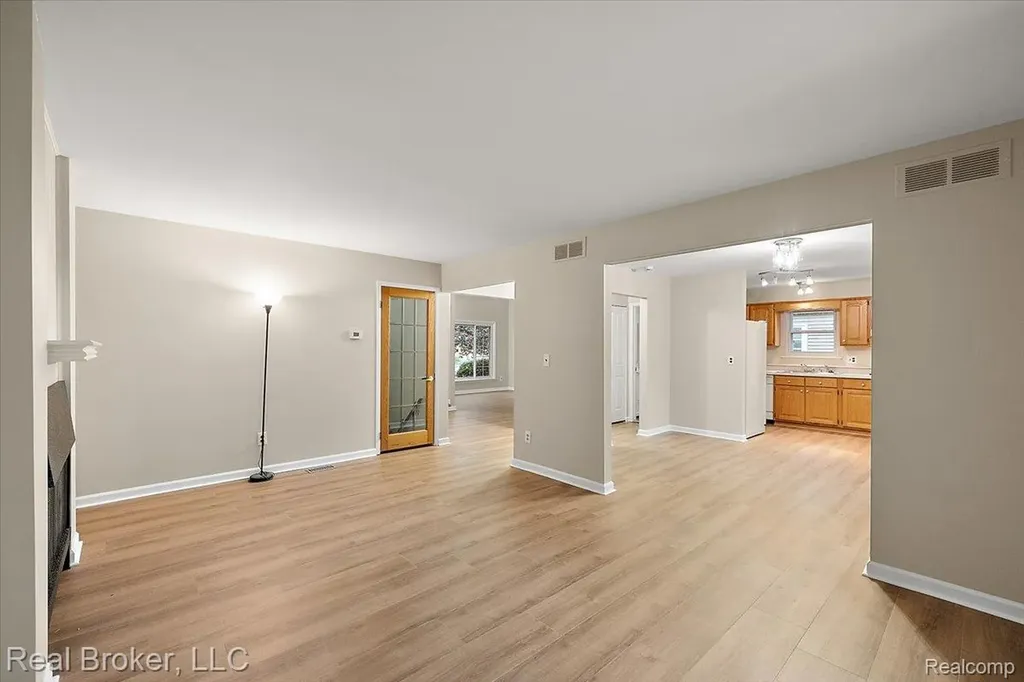 24765 Apple Crest Drive Novi City MI 48375