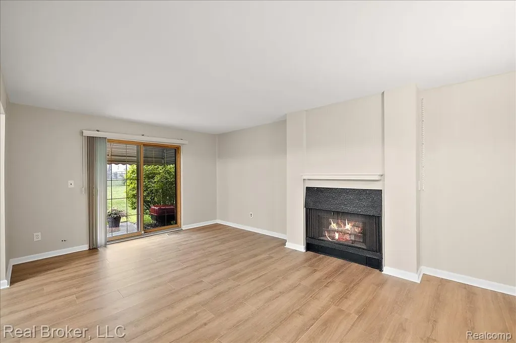 24765 Apple Crest Drive Novi City MI 48375