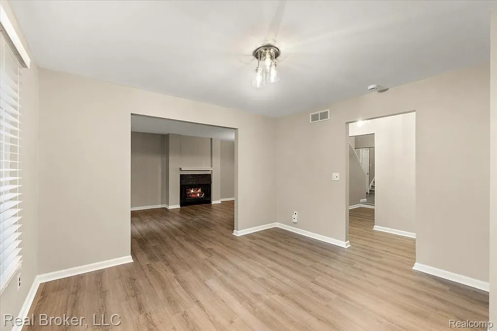 24765 Apple Crest Drive Novi City MI 48375