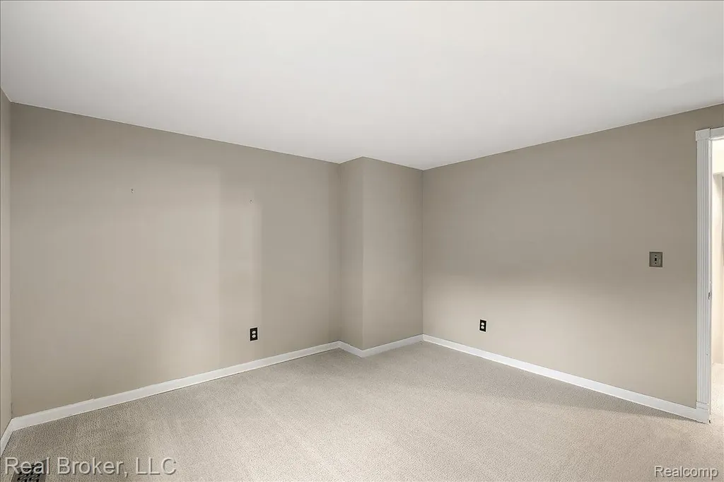 24765 Apple Crest Drive Novi City MI 48375