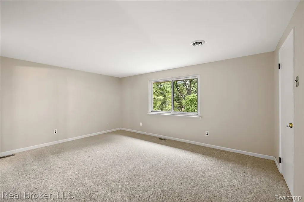 24765 Apple Crest Drive Novi City MI 48375