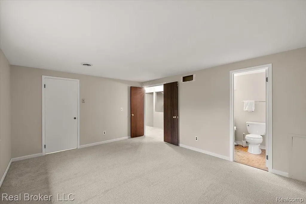 24765 Apple Crest Drive Novi City MI 48375