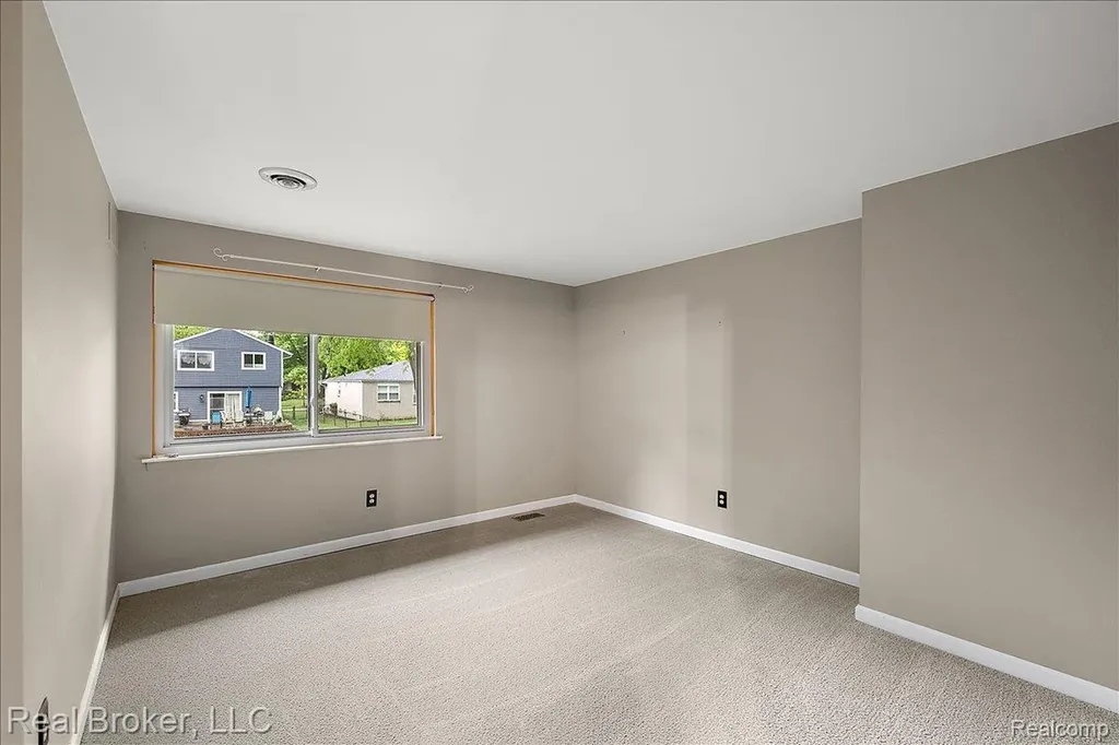 24765 Apple Crest Drive Novi City MI 48375